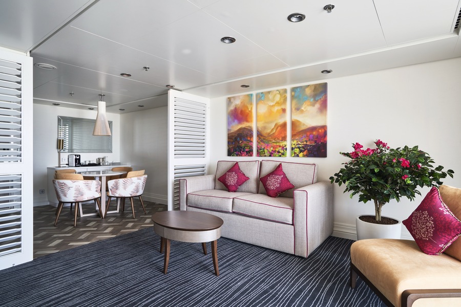 Marella Cruises Marella Voyager Voyager Suite ©Tom Fallon 2.jpg